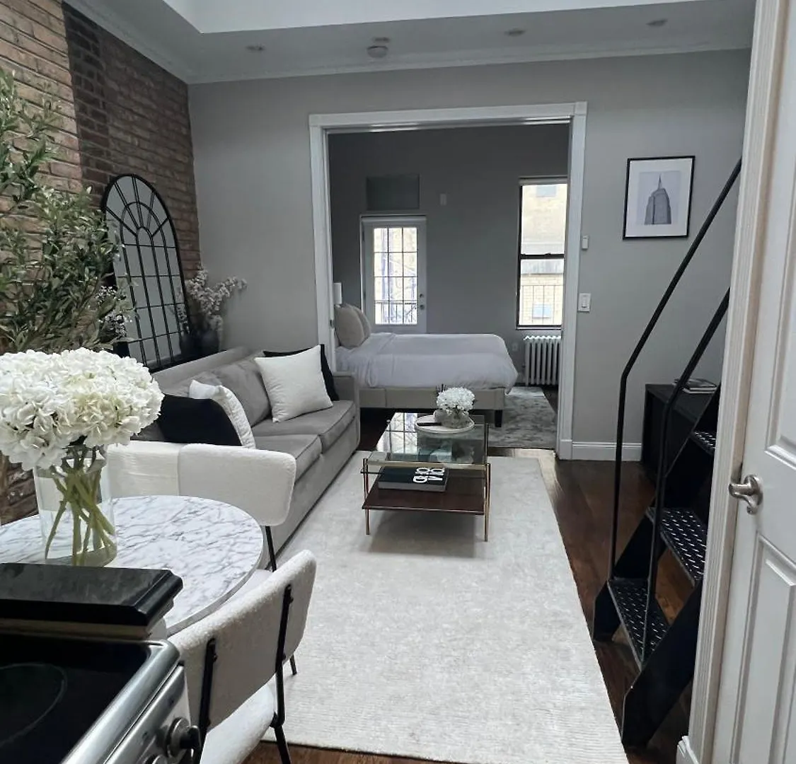 Gorgeous Exposed Brick 1 Bedroom Plus Private Roof Deck! نيو يورك 0*,  الولايات المتحدة الأمريكية