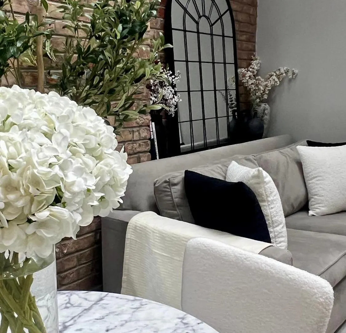 شقة Gorgeous Exposed Brick 1 Bedroom Plus Private Roof Deck! نيو يورك الولايات المتحدة الأمريكية